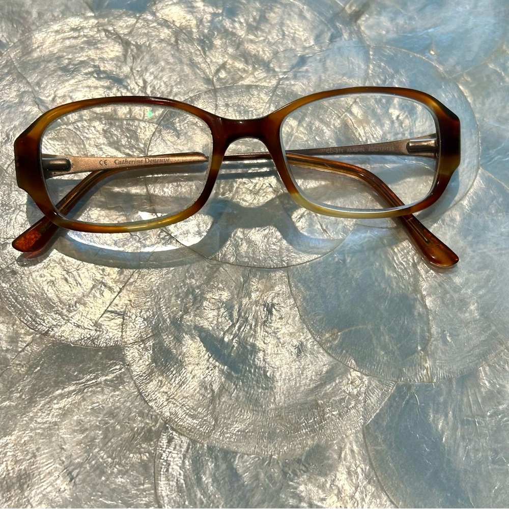 Retro Catherine Deneuve frame Women's Glasses